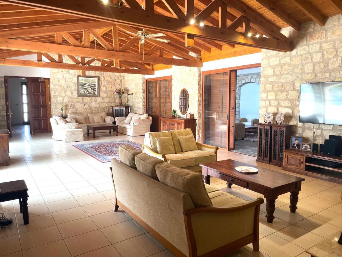 Beautiful Home Пафос Екстер'єр фото