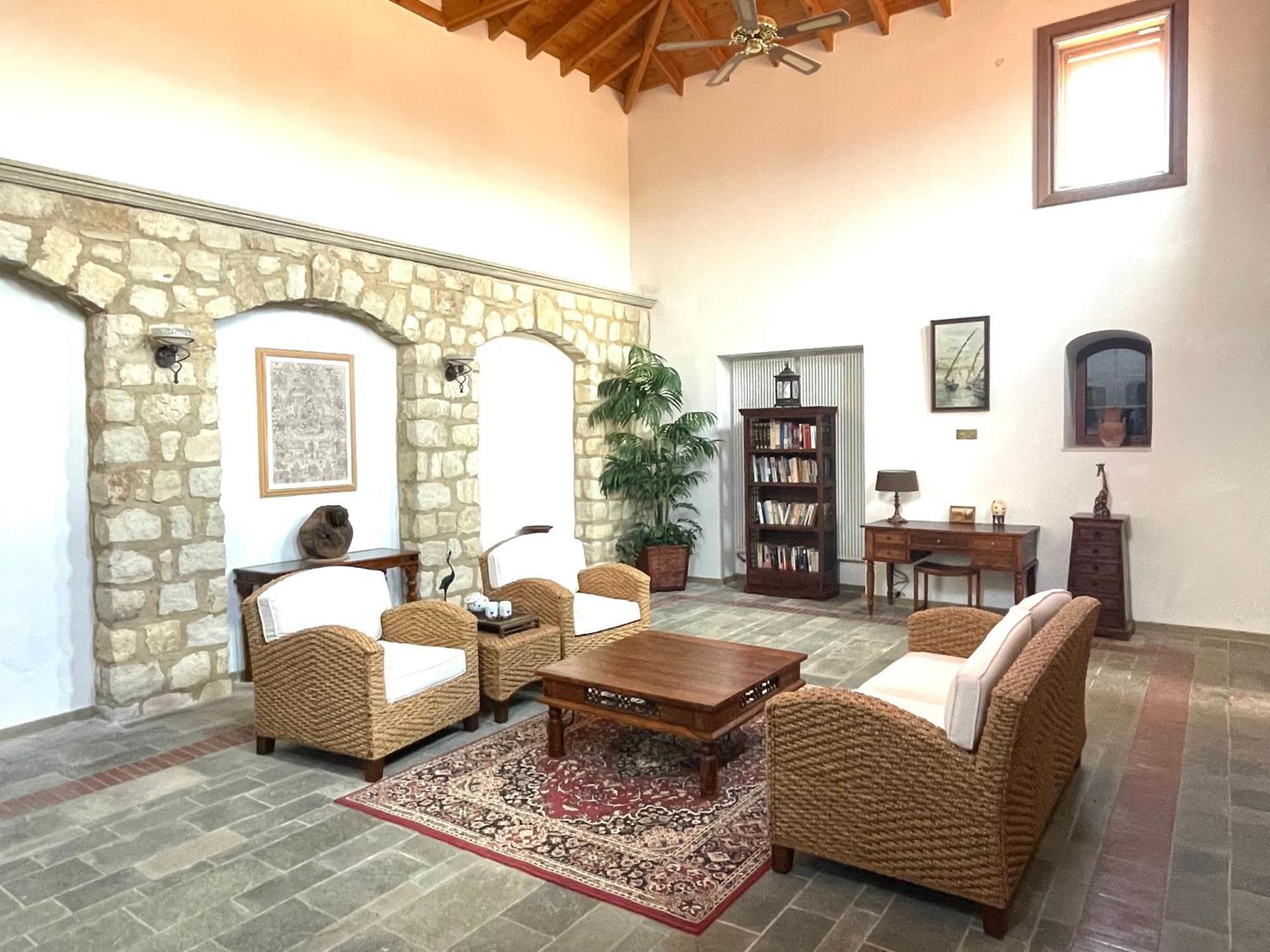 Beautiful Home Пафос Екстер'єр фото